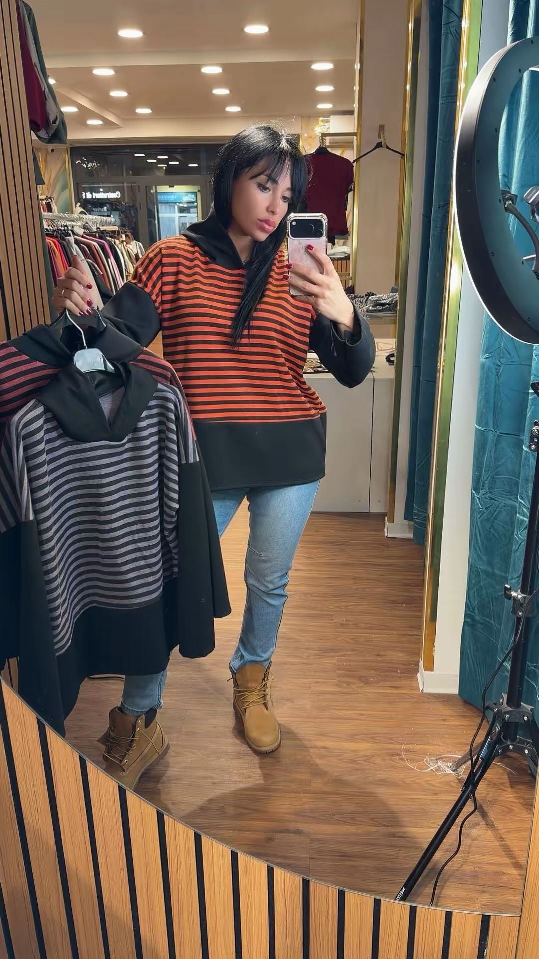 Maglia a Strisce Con Cappuccio